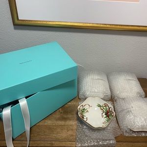 Mint Tiffany china Holiday Garland bowls set